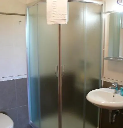 Annadora ゲストハウス Brseč