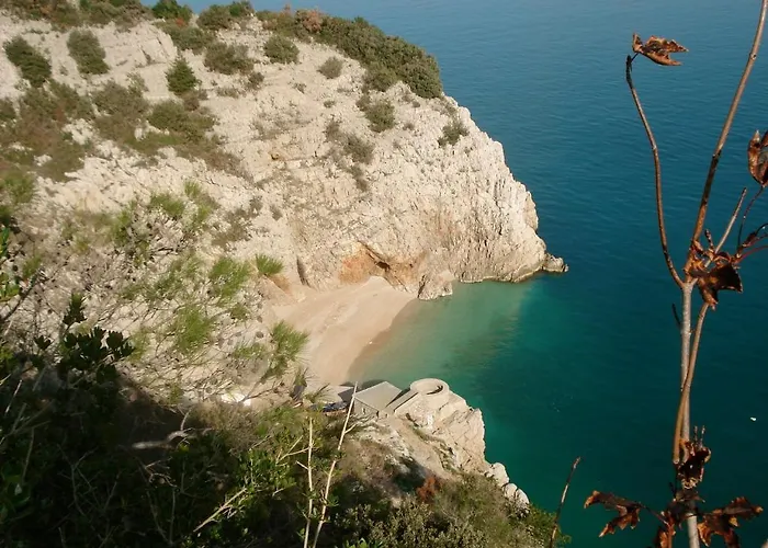 Annadora בית הארחה 3*